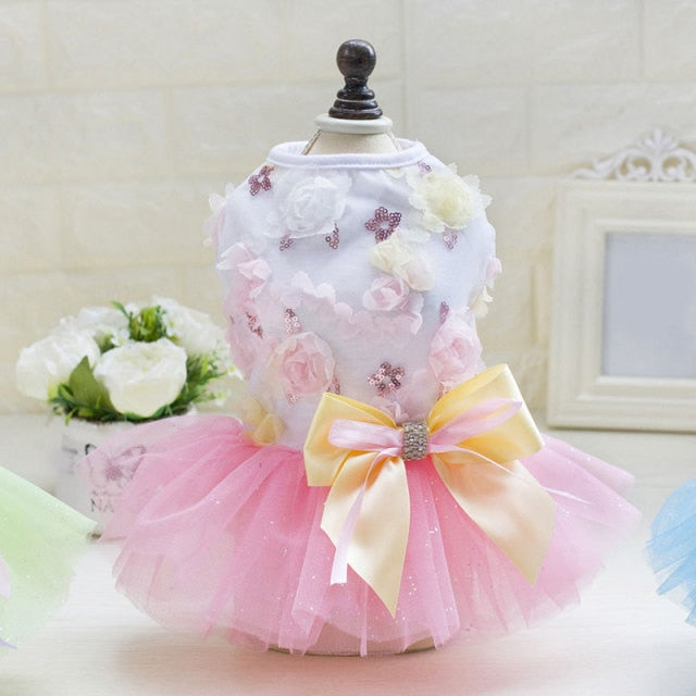 Summer Dog Dress Wedding Dress Skirt Bowknot Lace Sequins Pet Dog Clothes for Small Medium Dogs Sweet Mesh Pet Cat Short Skirts