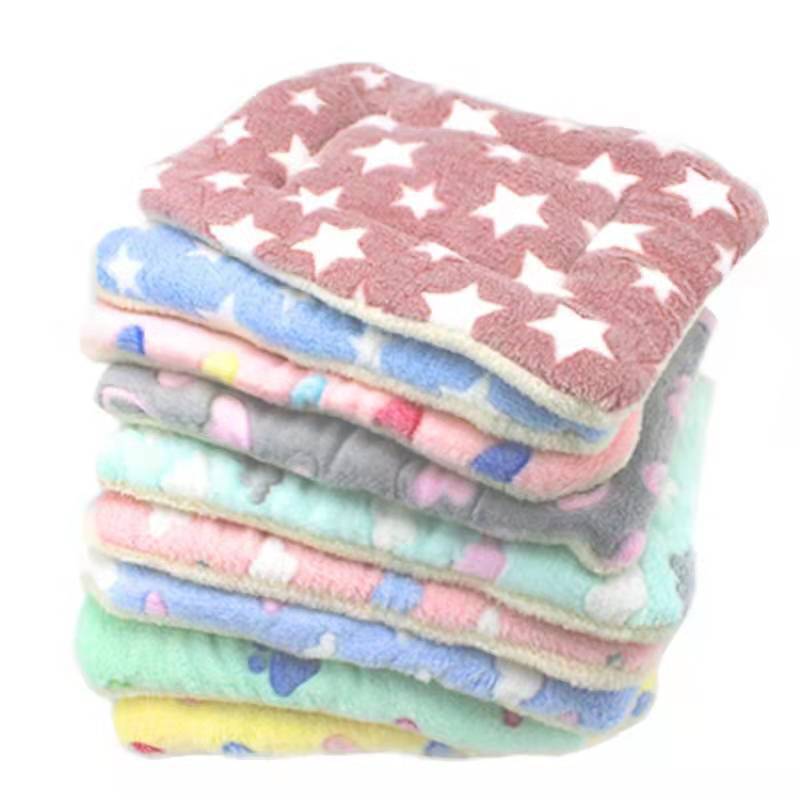 Dog Bed cama perro Pet Blanket Soft Thickened Fleece Pad Bed Mat For Puppy Dog Cat Sofa Cushion Home Rug Warm Sleeping Cover